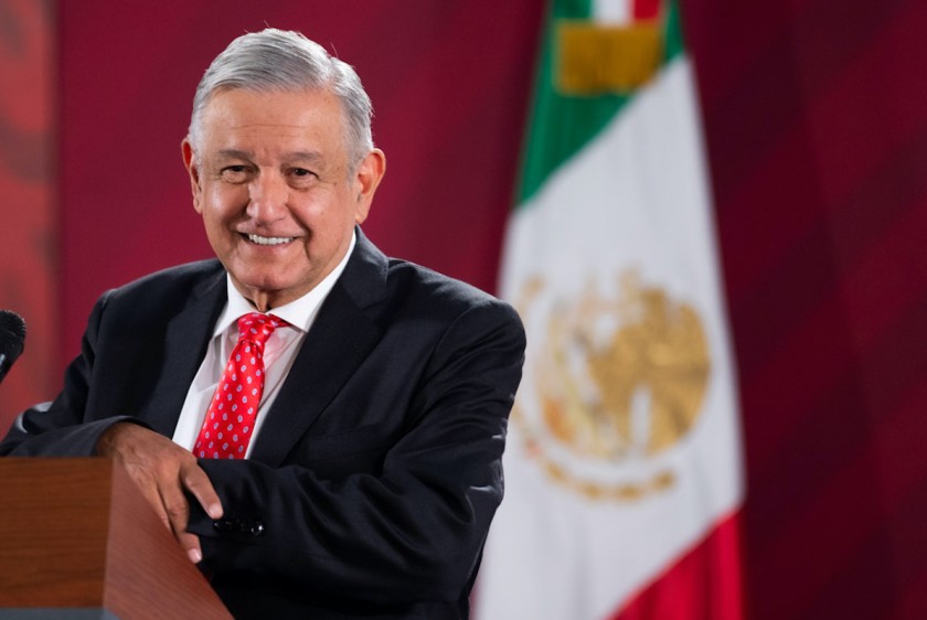 Registré mi nombre como marca por "formalidad": López Obrador