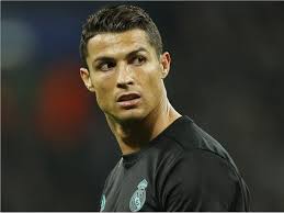 Cristiano Ronaldo desmiente que financiará un hospital para niños en Santiago