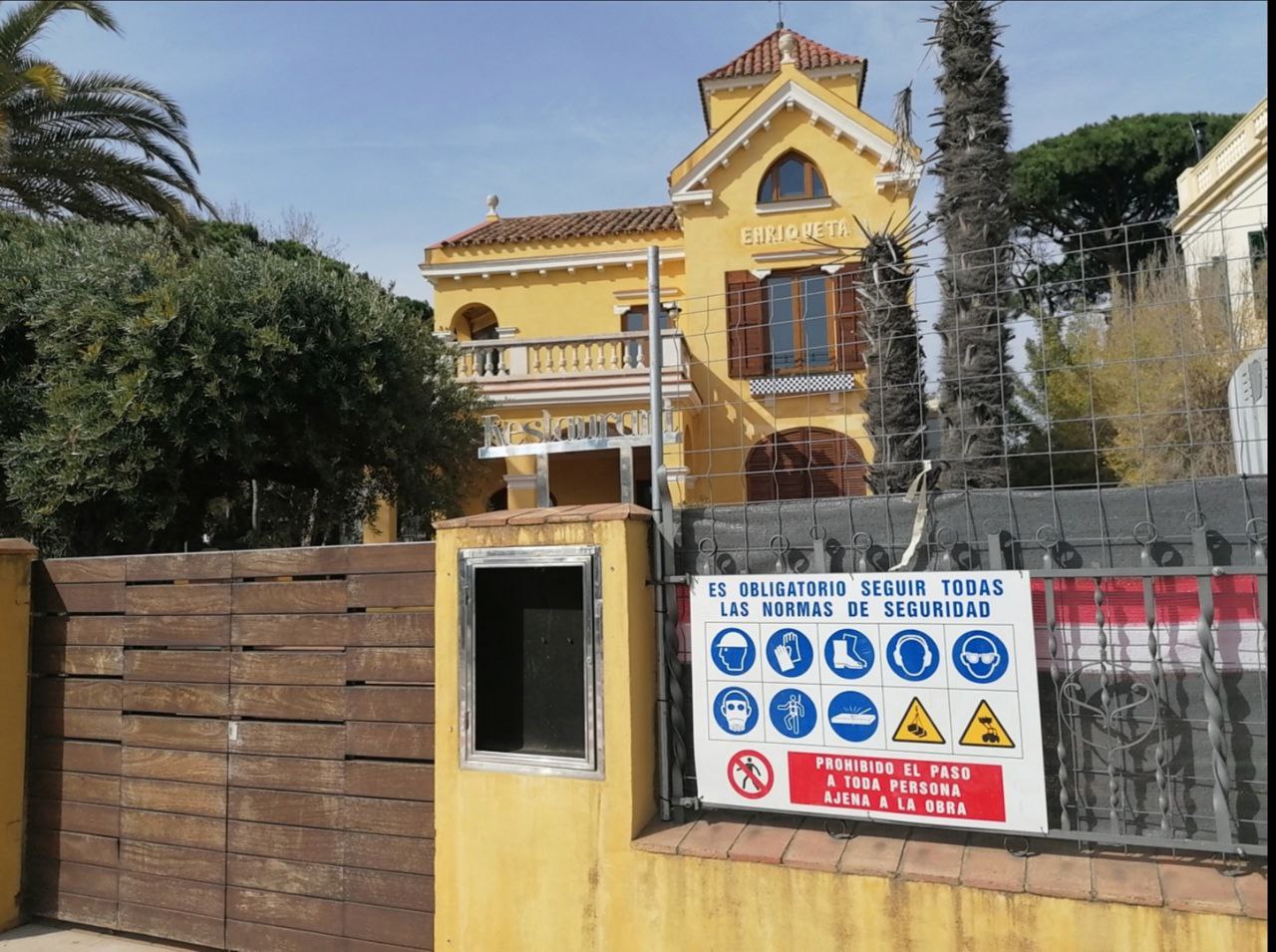 Comienzan las obras que el TSJC condenó ejecutar al Ayuntamiento de Salou para devolver la legalidad al Chalet Villa Enriqueta